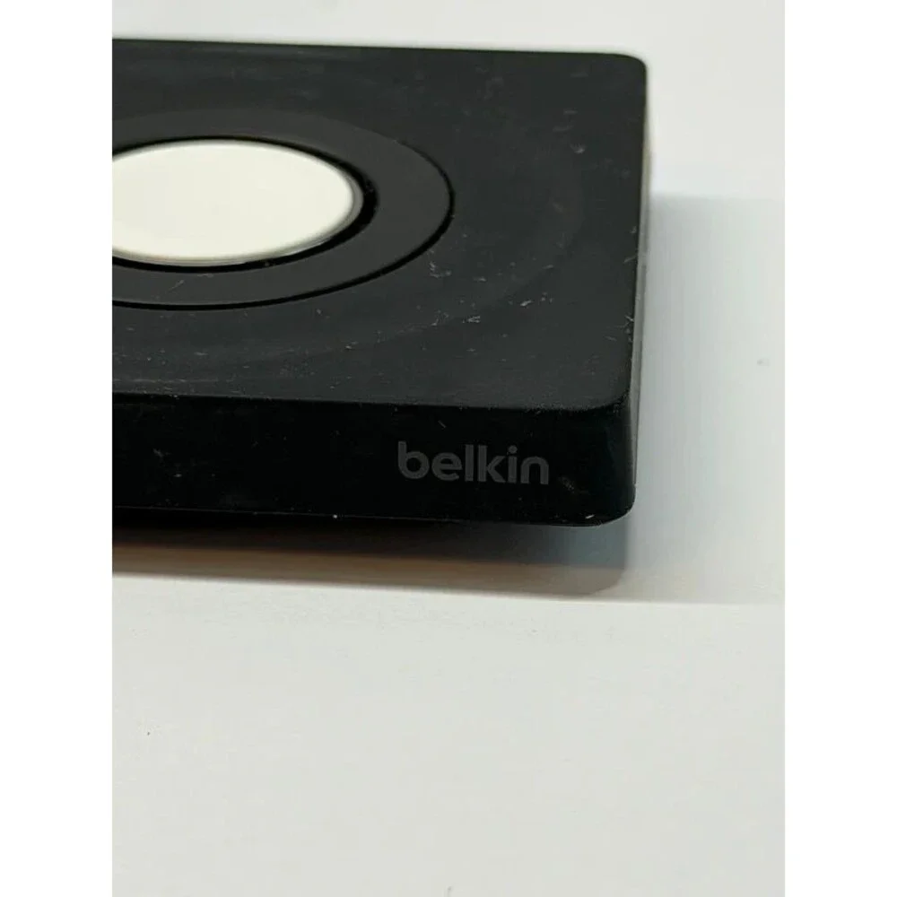 Belkin 3-in-1 MagSafe Wireless Charger – Flat Lay